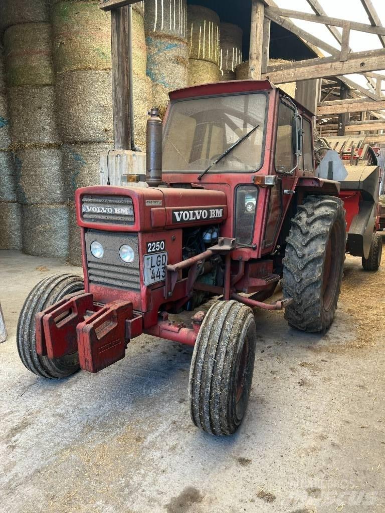 Volvo BM 2250 الجرارات