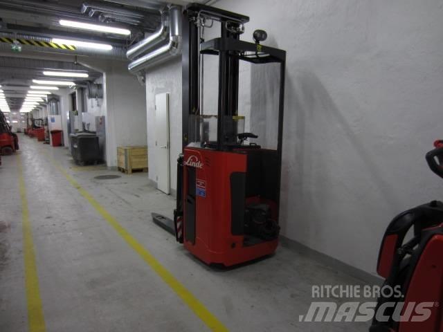 Linde L2000 شاحنات مناولة ذاتية الدفع