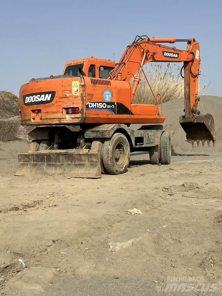 Doosan DH150 W-7 حفارات بعجل