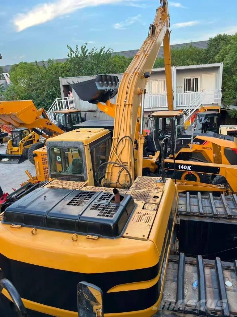 CAT 320 B L الحفارات البرمائية