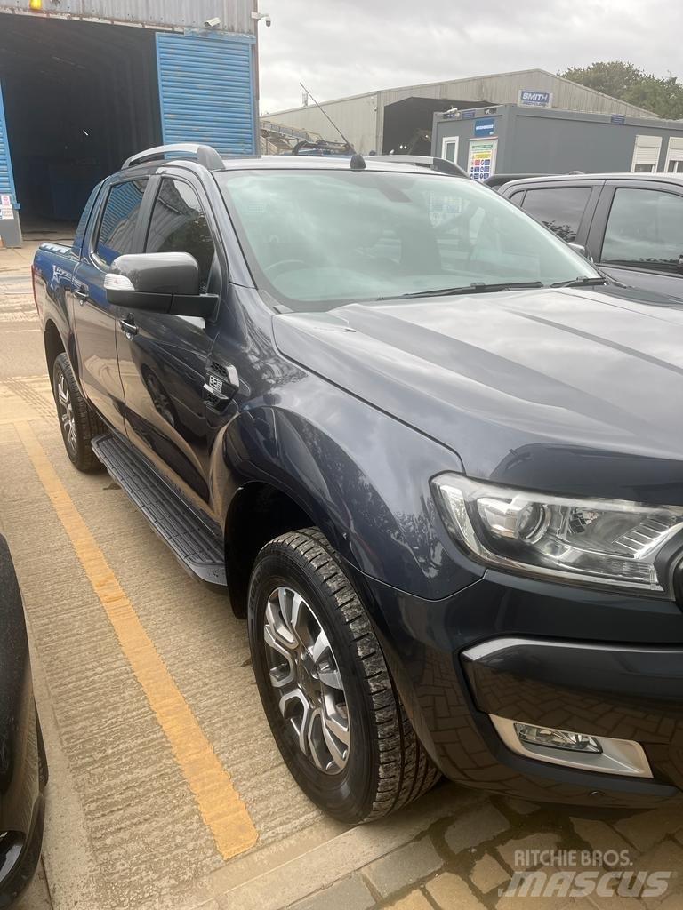 Ford Ranger شاحنات خفيفة/مفصلية الجوانب