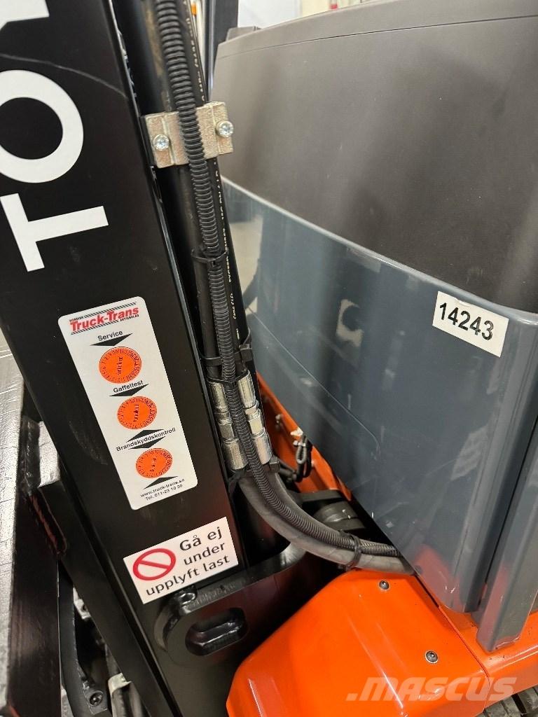 Toyota 7FBEST13 شاحنات ذات رافعات شوكية تعمل بالكهرباء