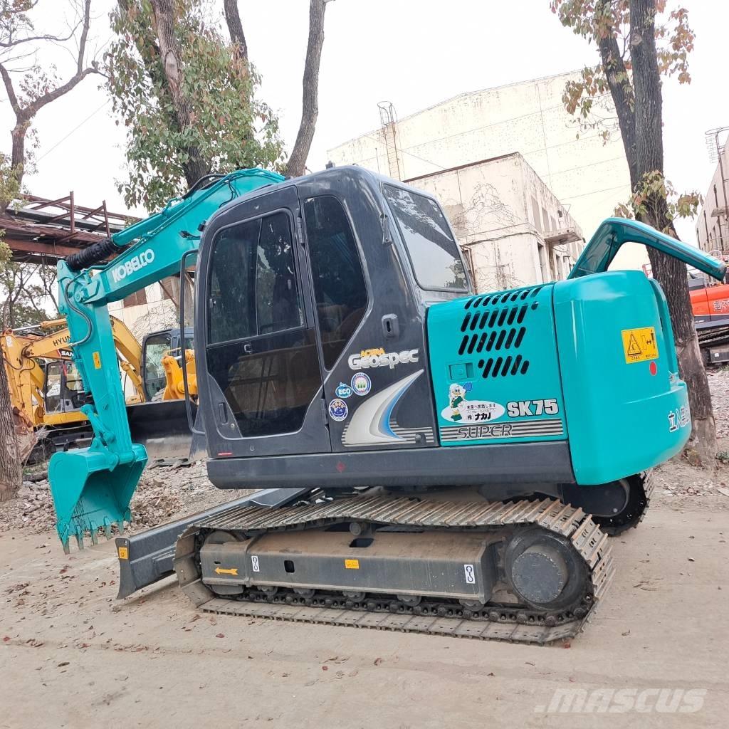 Kobelco SK75 حفارات وسط 7 طن - 12 طن