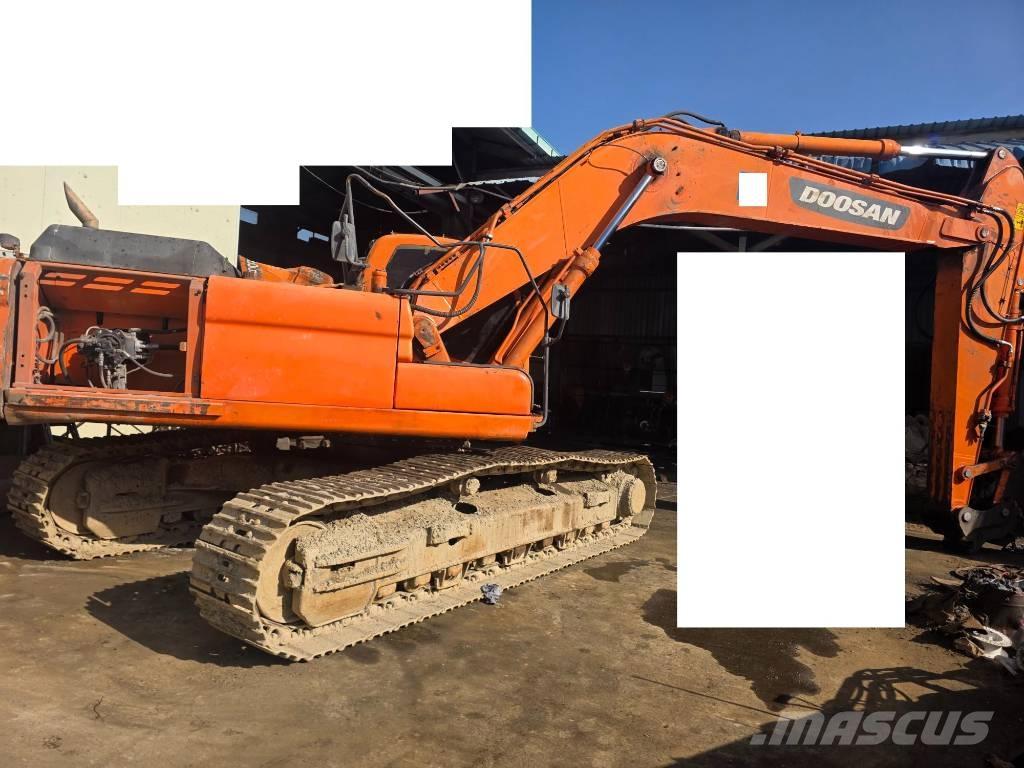 Doosan DX 300 LCA حفارات زحافة