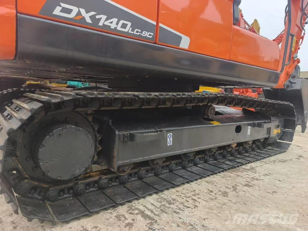 Doosan DX 140 حفارات زحافة