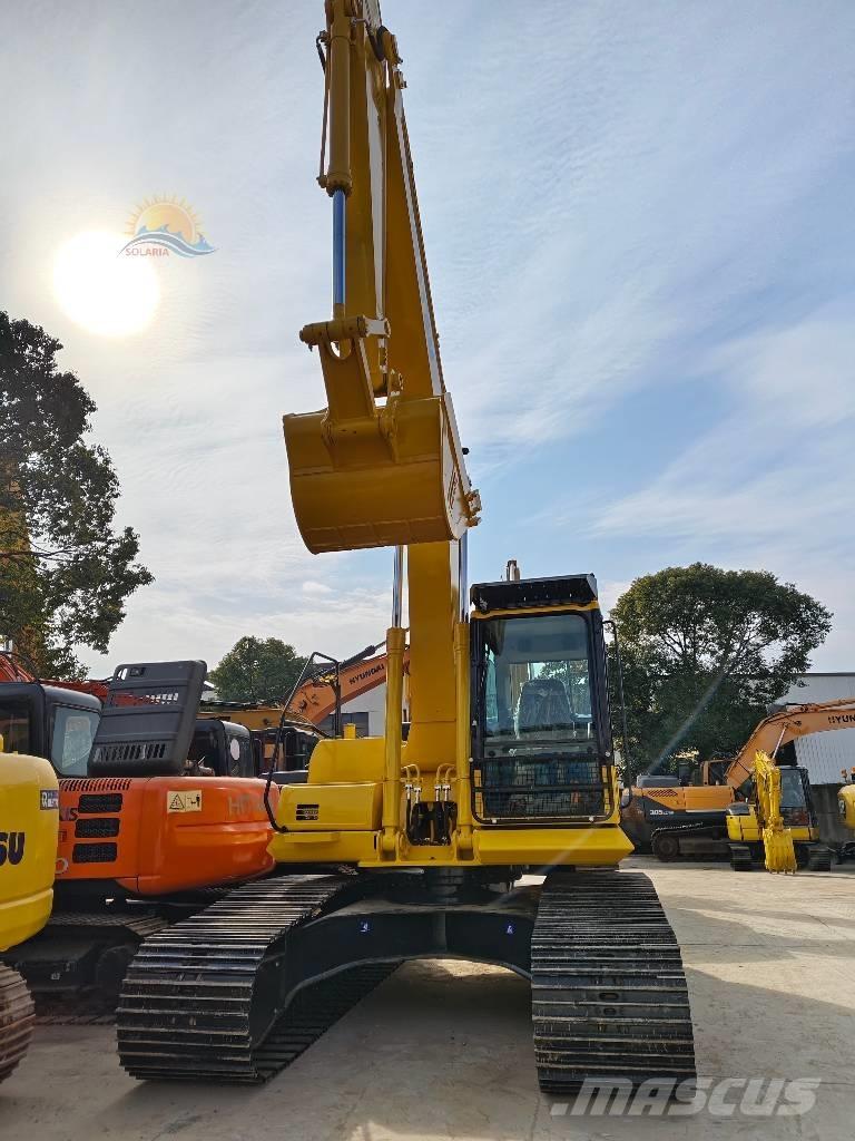 Komatsu PC 210-8 حفارات زحافة