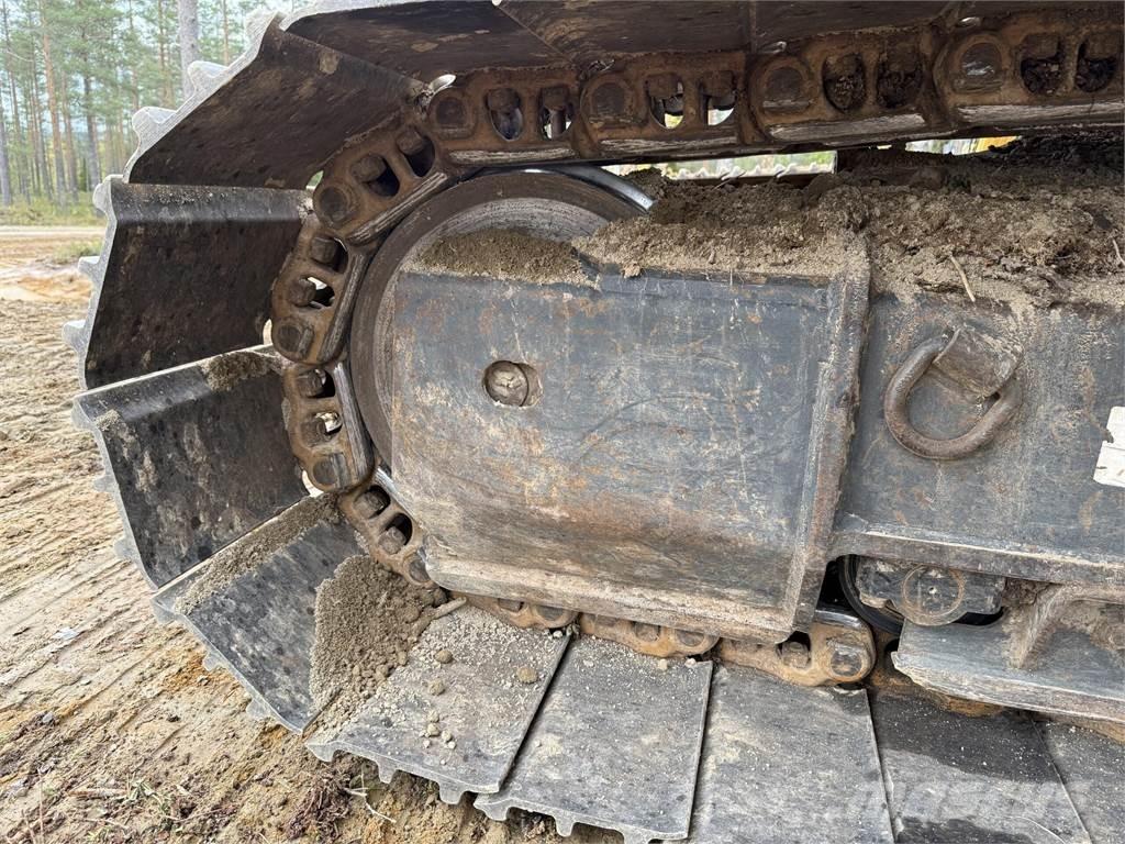 Komatsu PC 210 LC حفارات زحافة