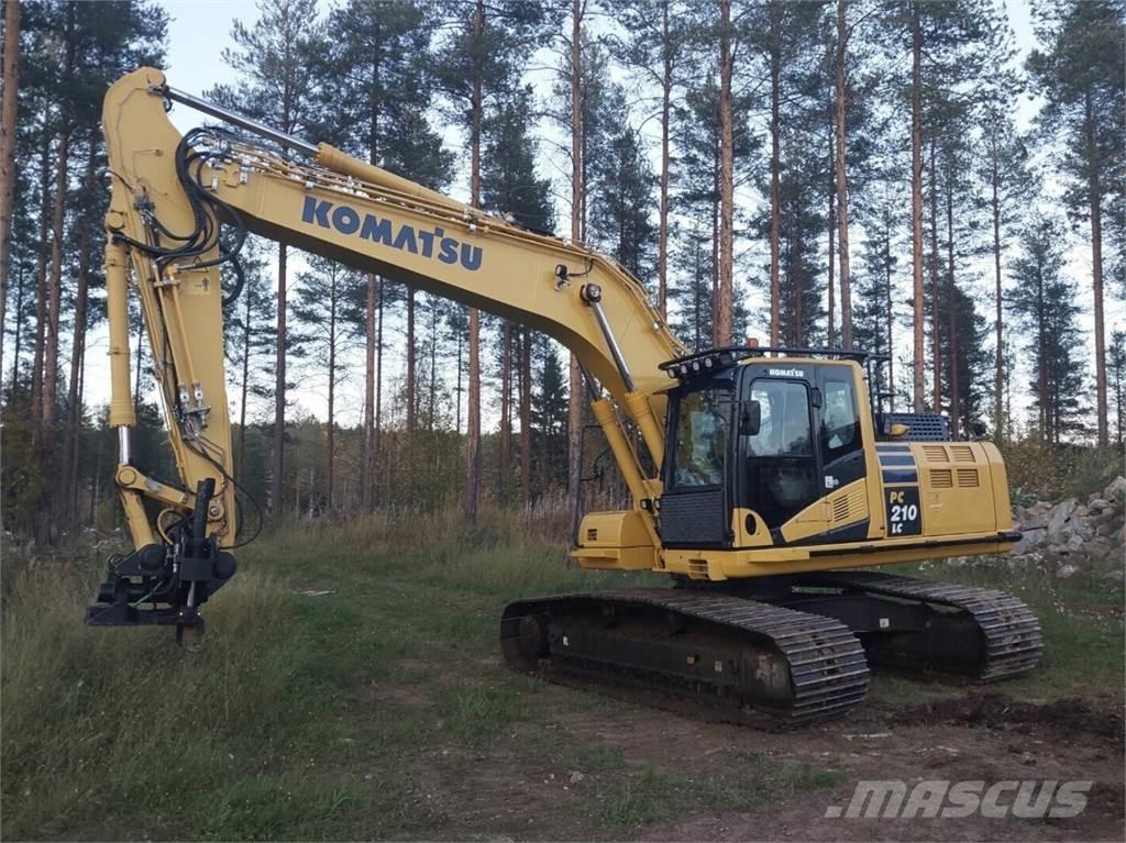 Komatsu PC 210 LC حفارات زحافة