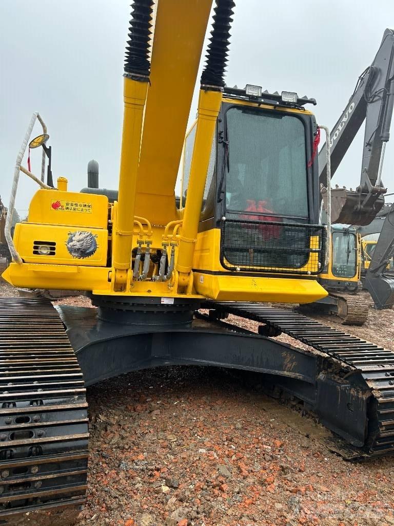 Komatsu PC 240 LC حفارات زحافة