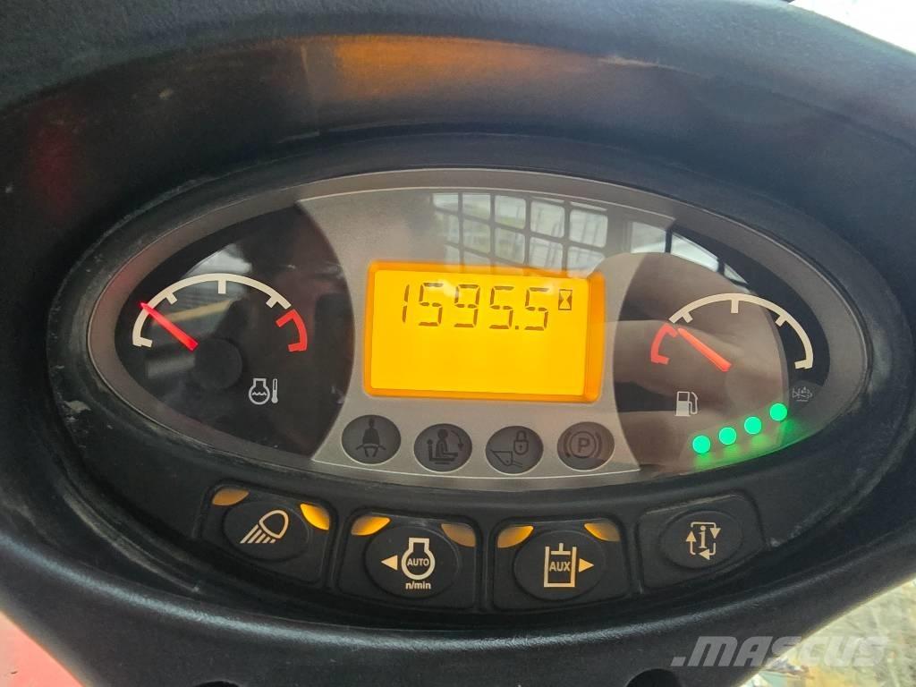 Bobcat T 770 لوادر انزلاقية التوجيه