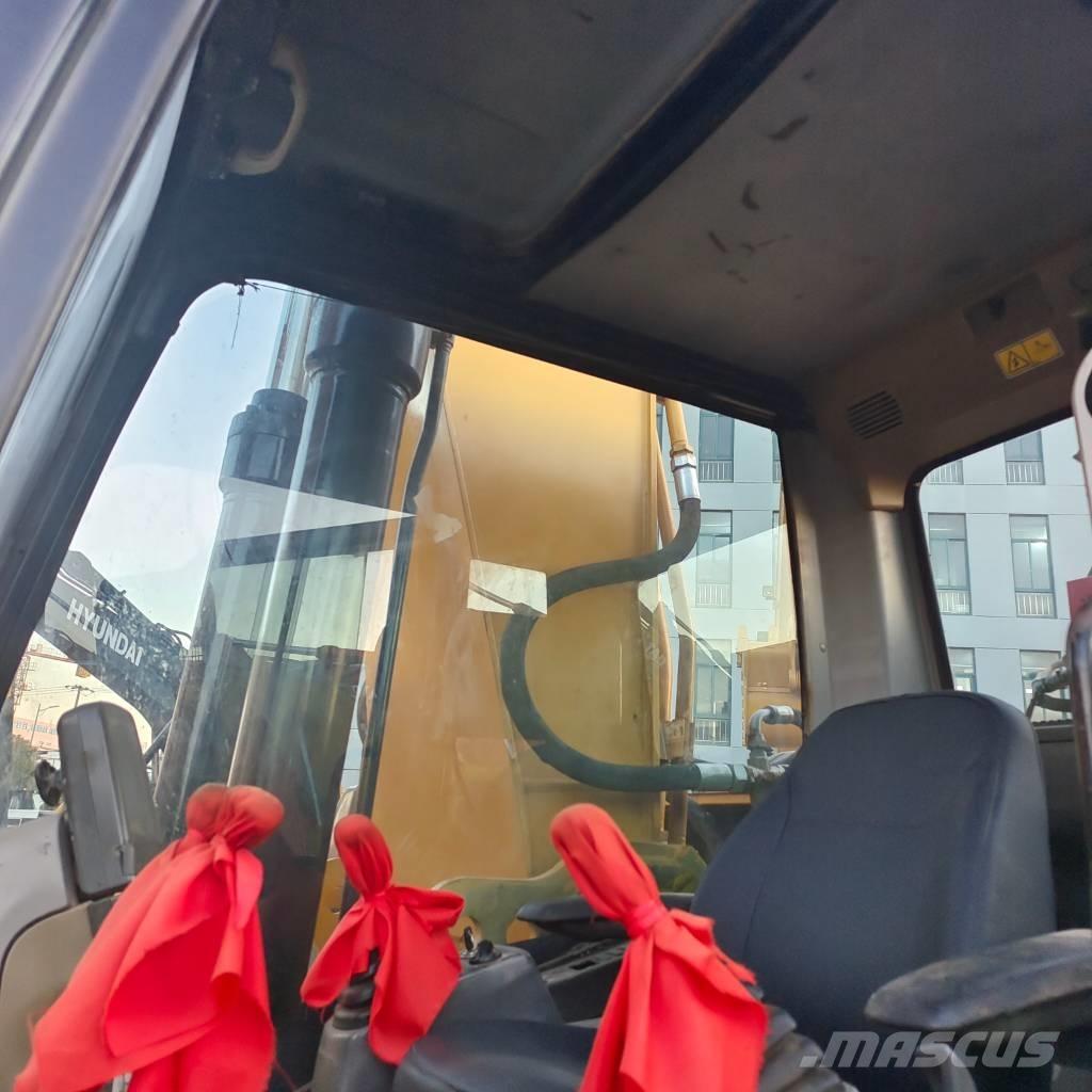 CAT 336 D2 حفارات زحافة