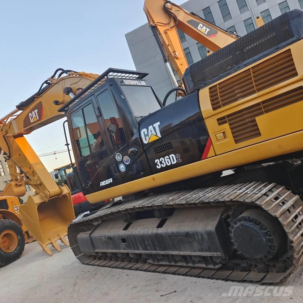 CAT 336 D2 حفارات زحافة