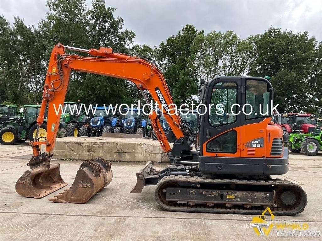 Doosan DX 85 R-3 حفارات وسط 7 طن - 12 طن