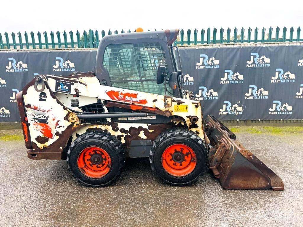 Bobcat S 550 لوادر انزلاقية التوجيه
