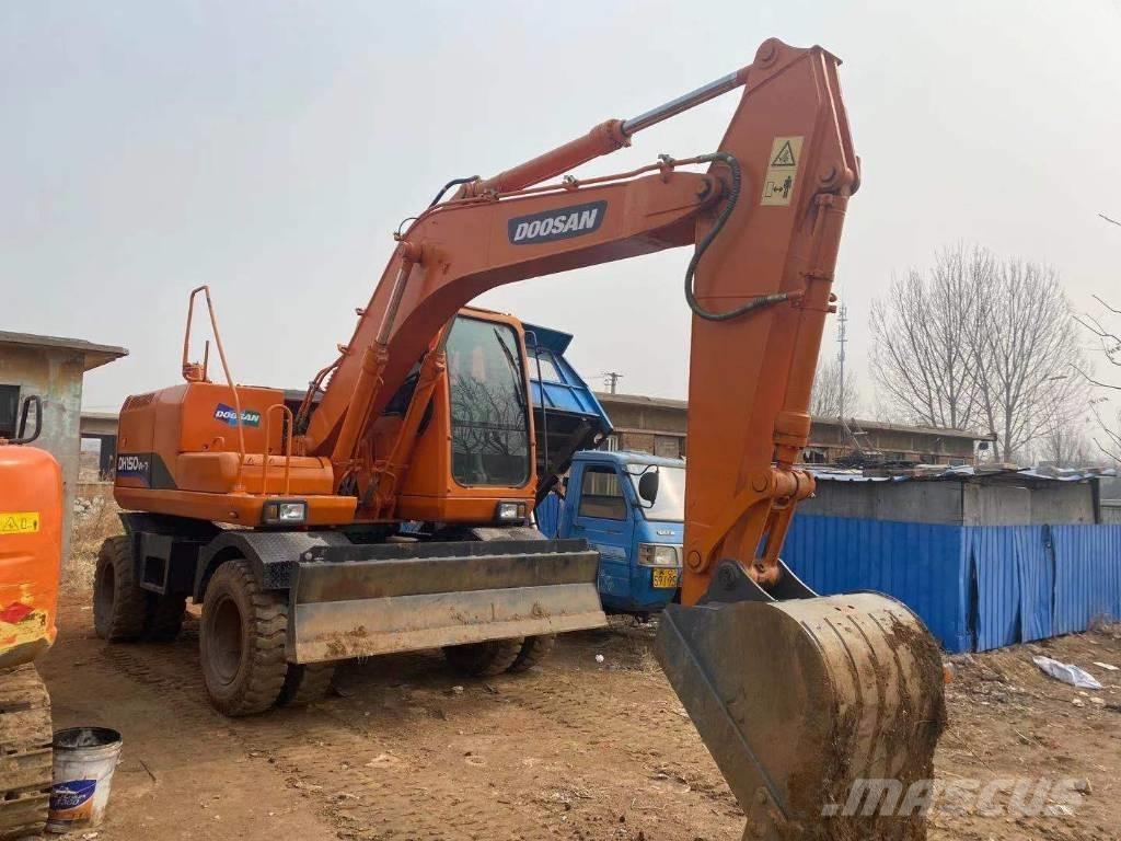 Doosan DH150W حفارات بعجل