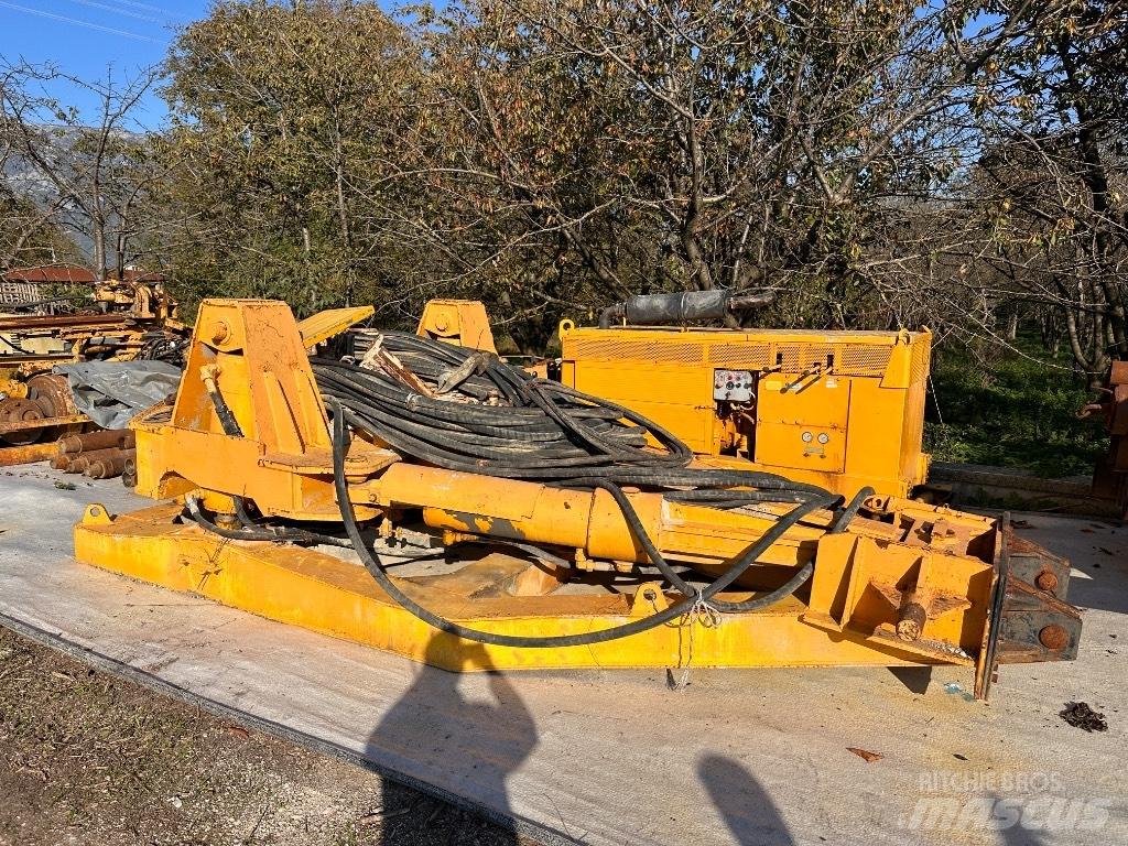 Bauer BV 1300 غلاف المذبذبات