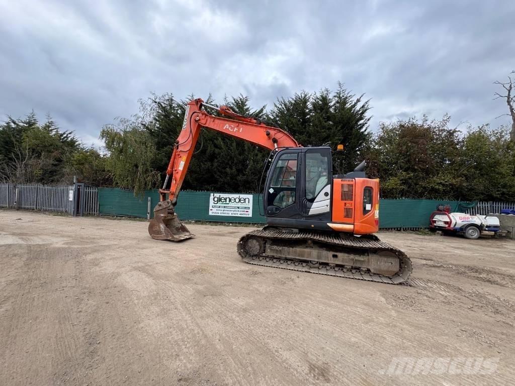 Hitachi ZX 135 US-6 حفارات زحافة