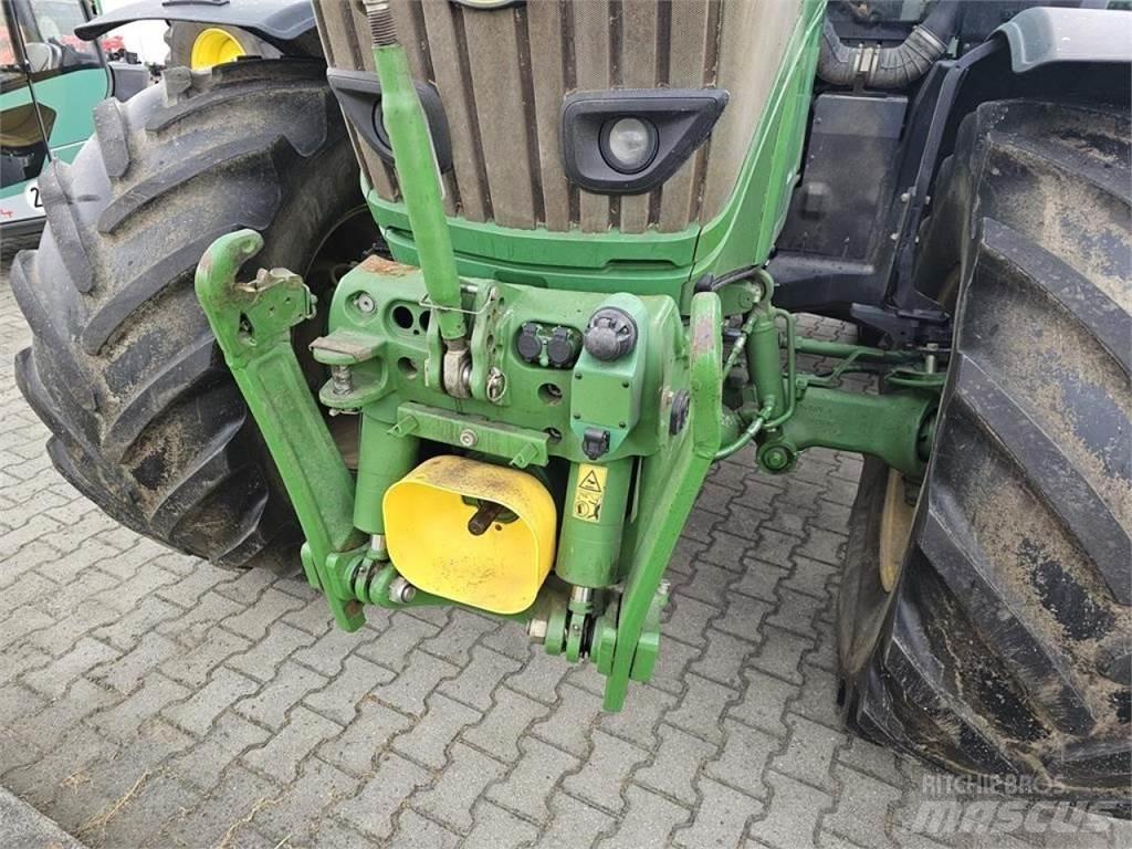 John Deere 6250 R الجرارات