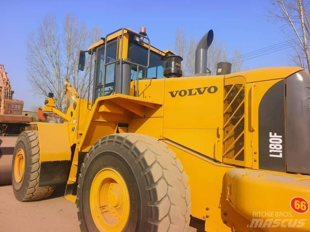 Volvo L 180 F لوادر بعجل