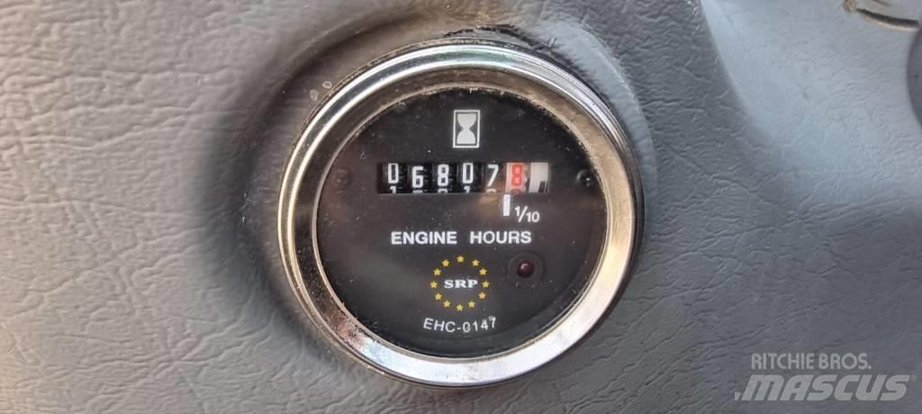 Volvo EC 460 C L حفارات زحافة