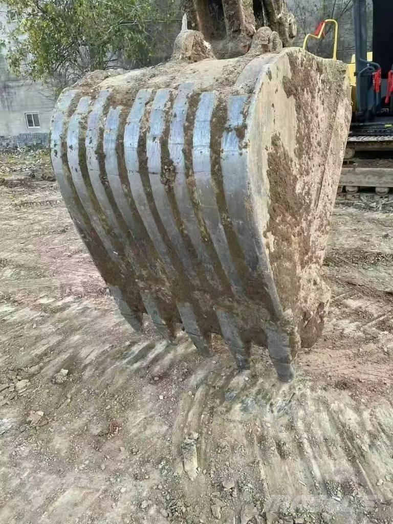 Volvo EC 350DL حفارات زحافة