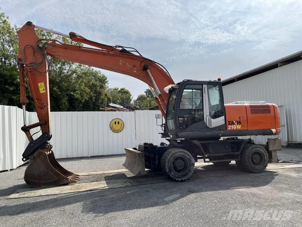 Hitachi ZX210W-3 حفارات بعجل