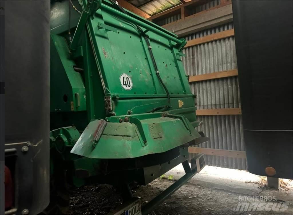 Tebbe HS 200 معدات توزيع السماد العضوي