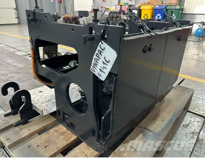 Dynapac F 141 C معدات السفلتة