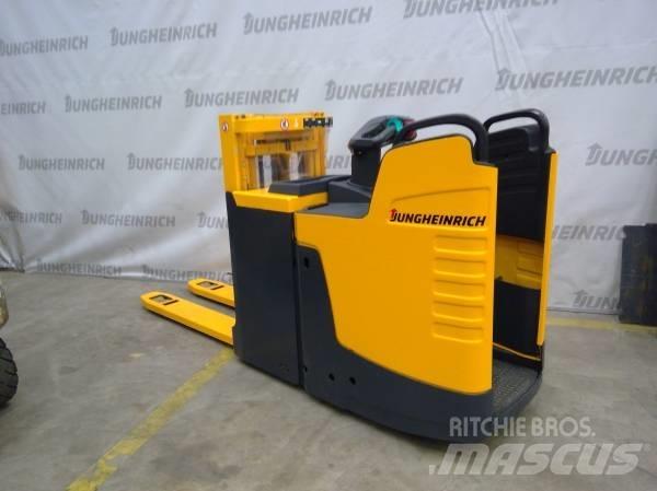Jungheinrich ERD 220 شاحنات مناولة ذاتية الدفع