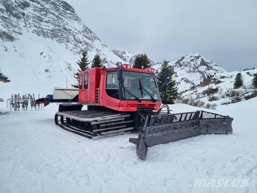  Pistenbully 300 DD كاسحات جليد