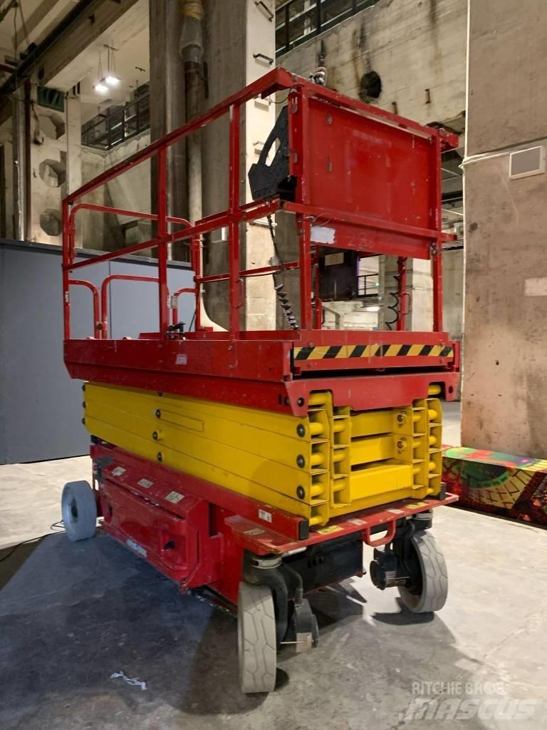 JLG 3246 ES رافعات مقصية الشكل