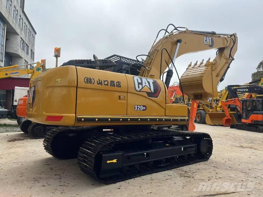 CAT 320 GC حفارات زحافة