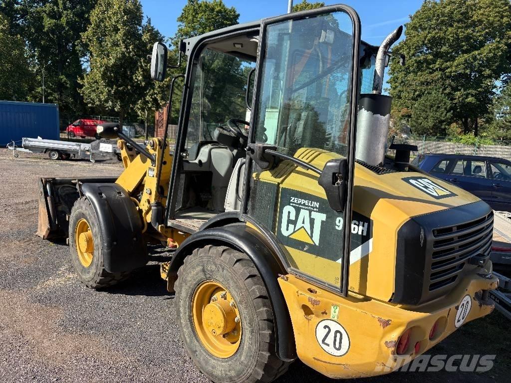 CAT 906 H لوادر بعجل