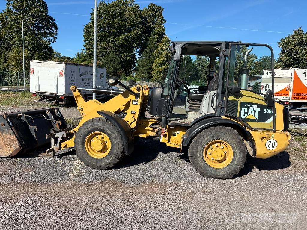 CAT 906 H لوادر بعجل