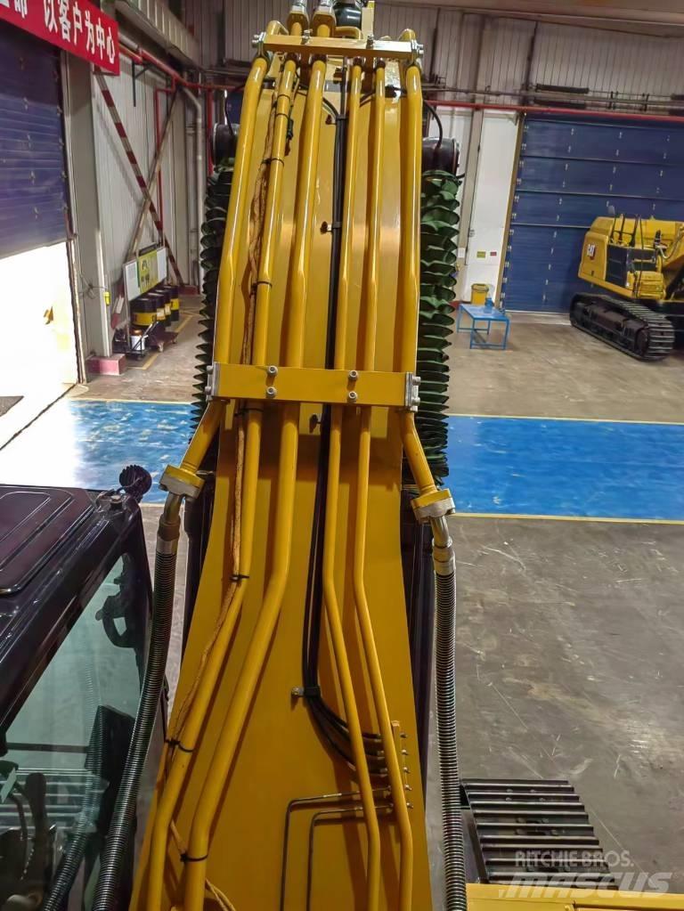 CAT 2021 CAT 330 حفارات بعجل