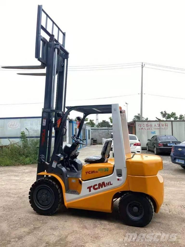TCM FD 30 شاحنات الديزل