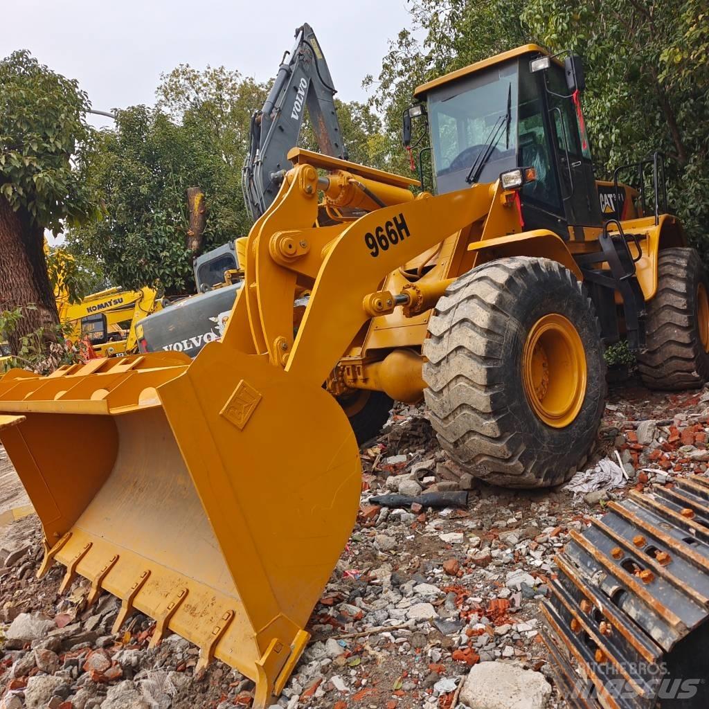 CAT 966G لوادر بعجل