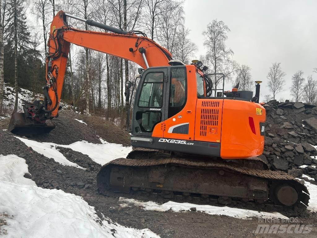 Doosan DX 235 LCR-5 حفارات زحافة