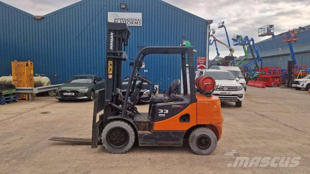 Doosan G 33 P-5 شاحنات LPG