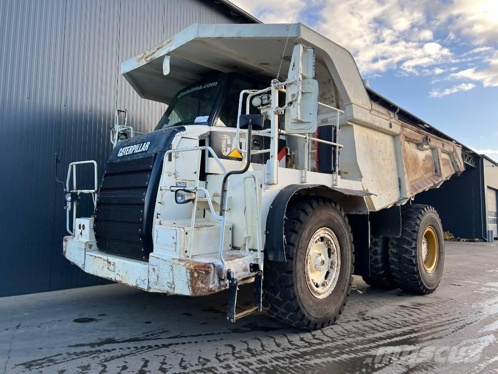 CAT 772 ساحبات مفصلية