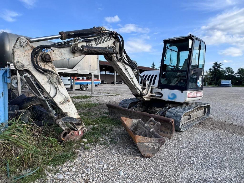 Bobcat 442 B حفارات وسط 7 طن - 12 طن