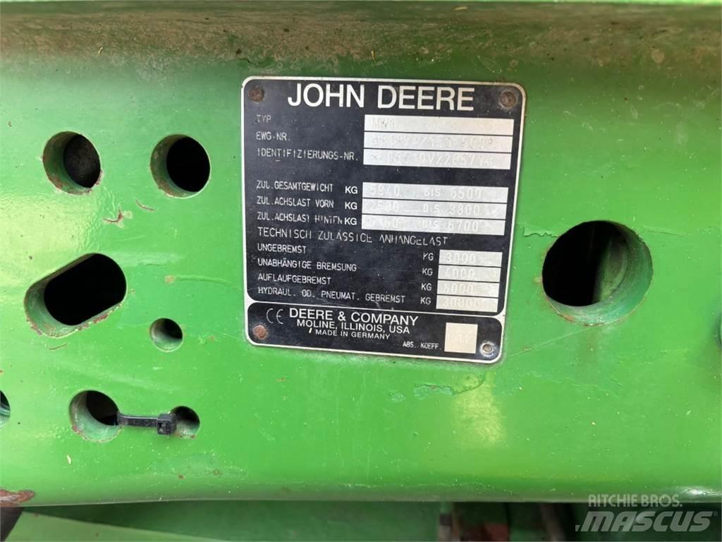 John Deere 6610 الجرارات