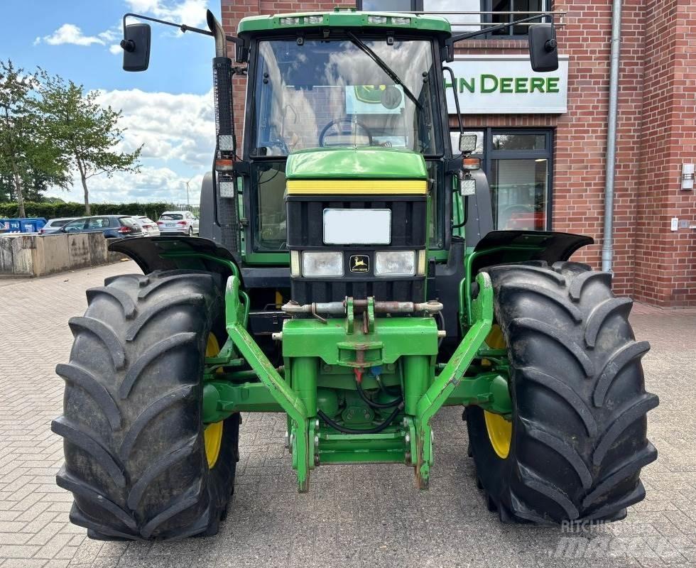 John Deere 6610 الجرارات