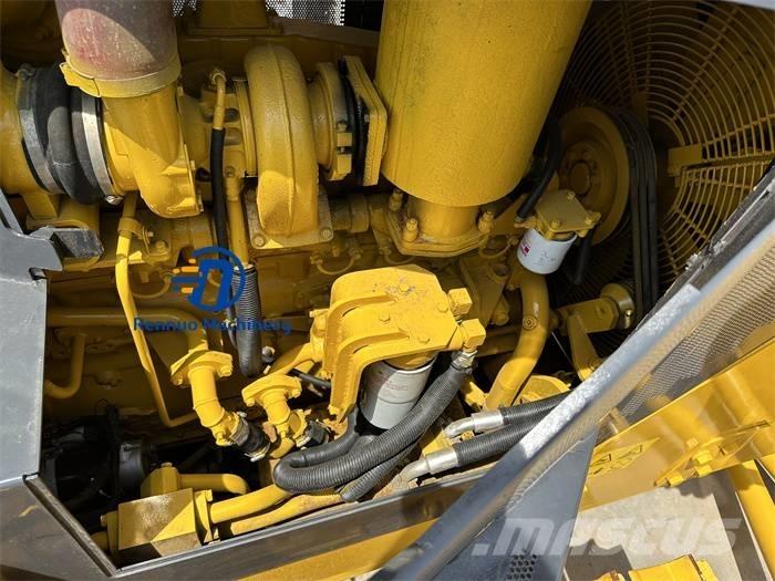 Shantui SD 32 بلدوزرات مجنزرة