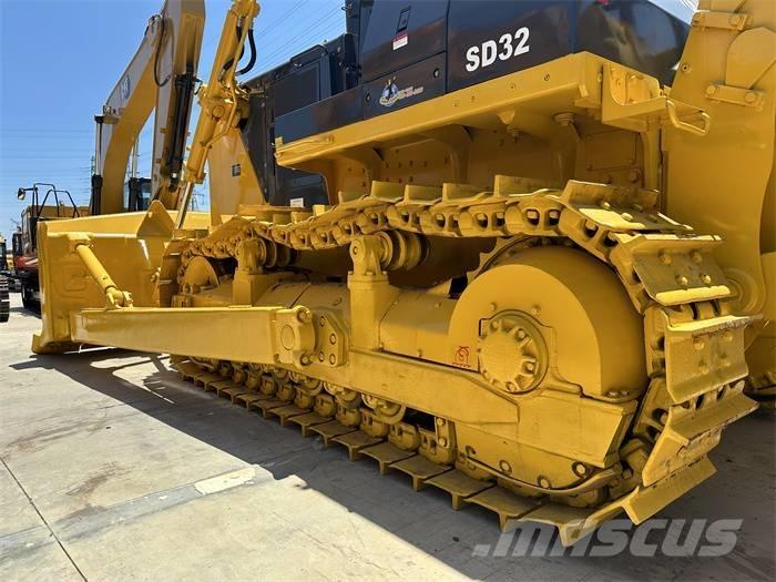 Shantui SD 32 بلدوزرات مجنزرة