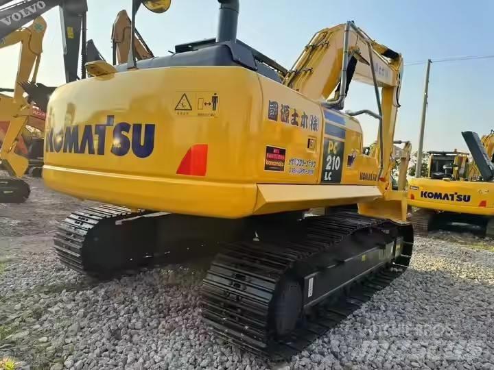 Komatsu PC210LC حفارات زحافة