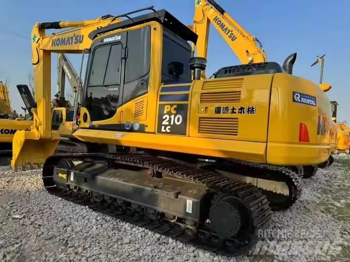 Komatsu PC210LC حفارات زحافة