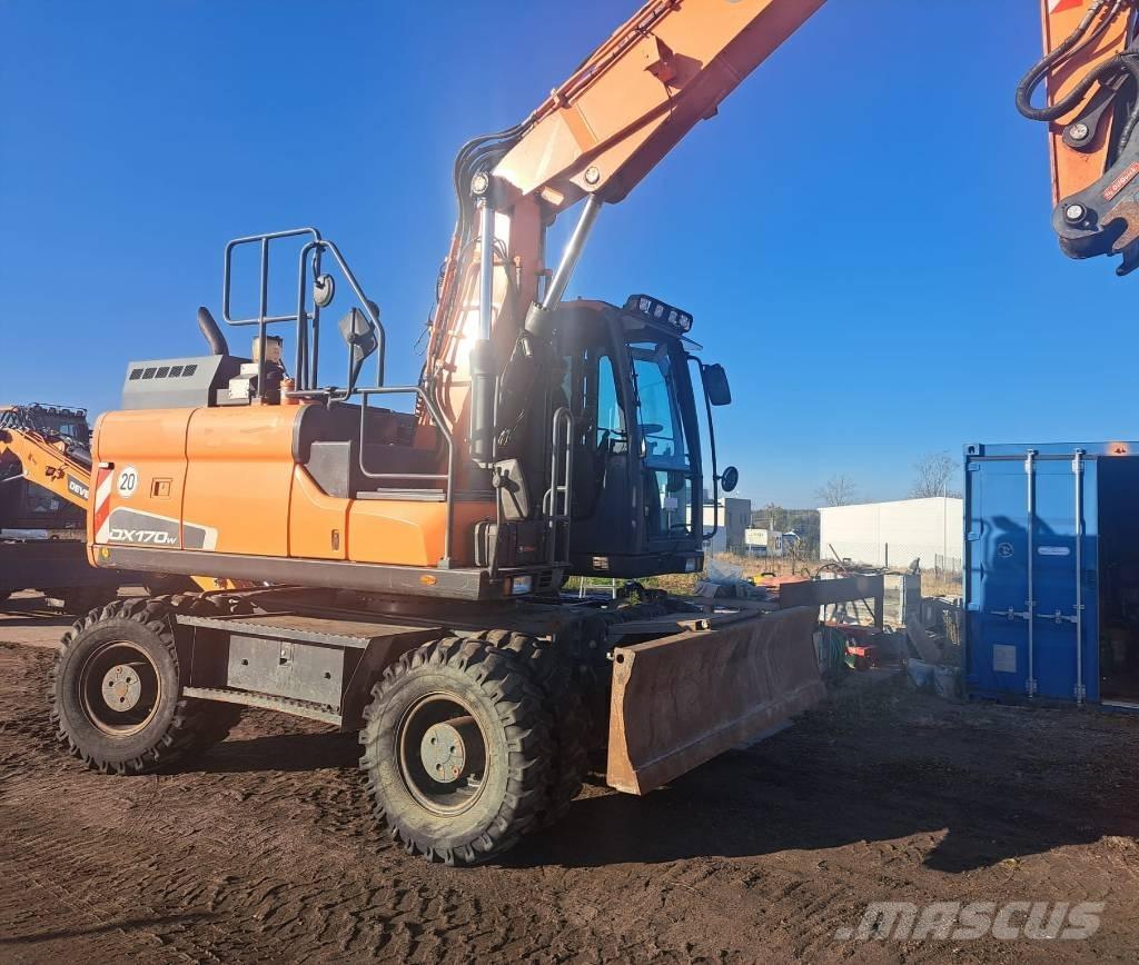 Doosan DX170W-5 حفارات بعجل