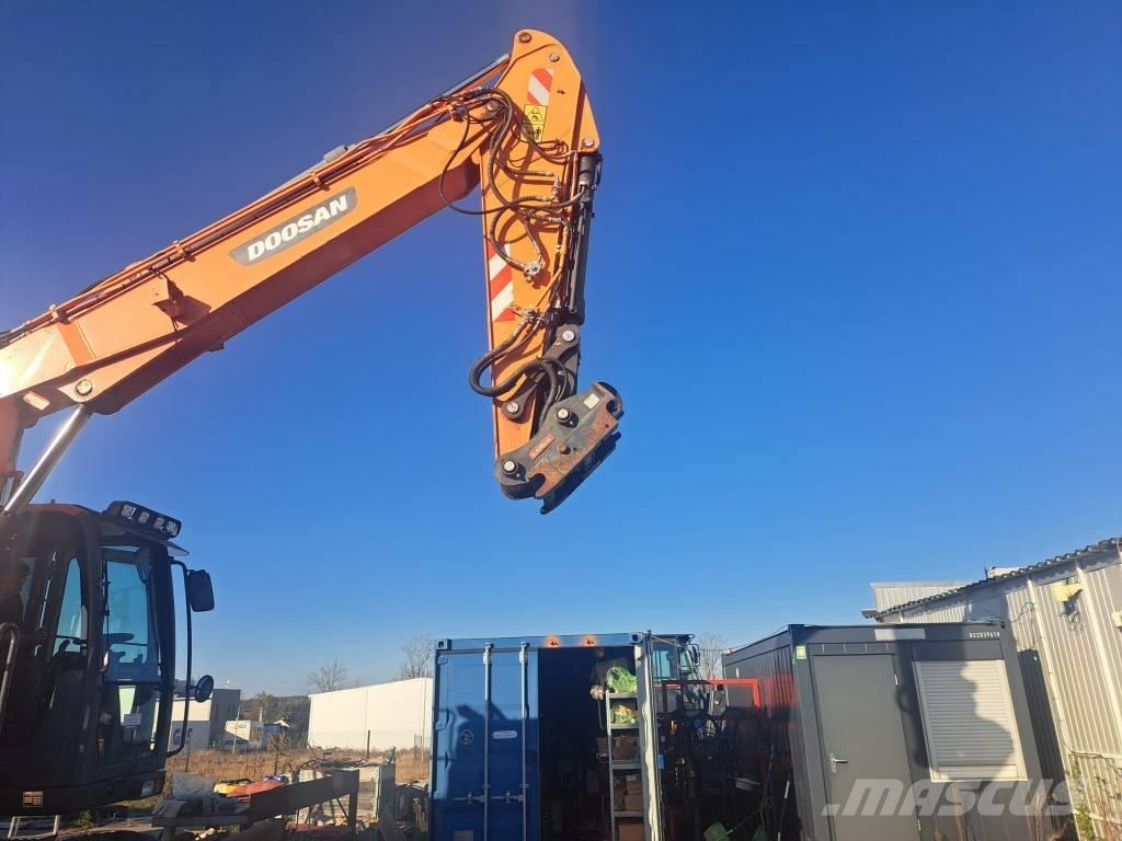 Doosan DX170W-5 حفارات بعجل