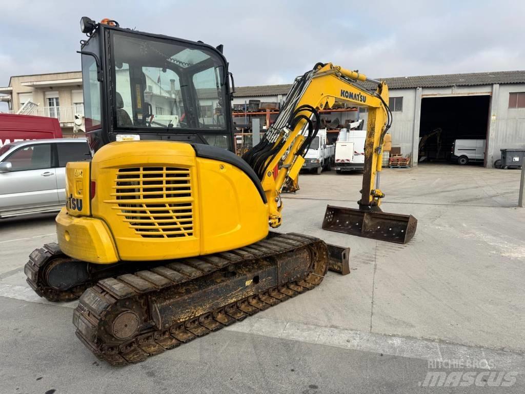 Komatsu PC 55 MR حفارات زحافة